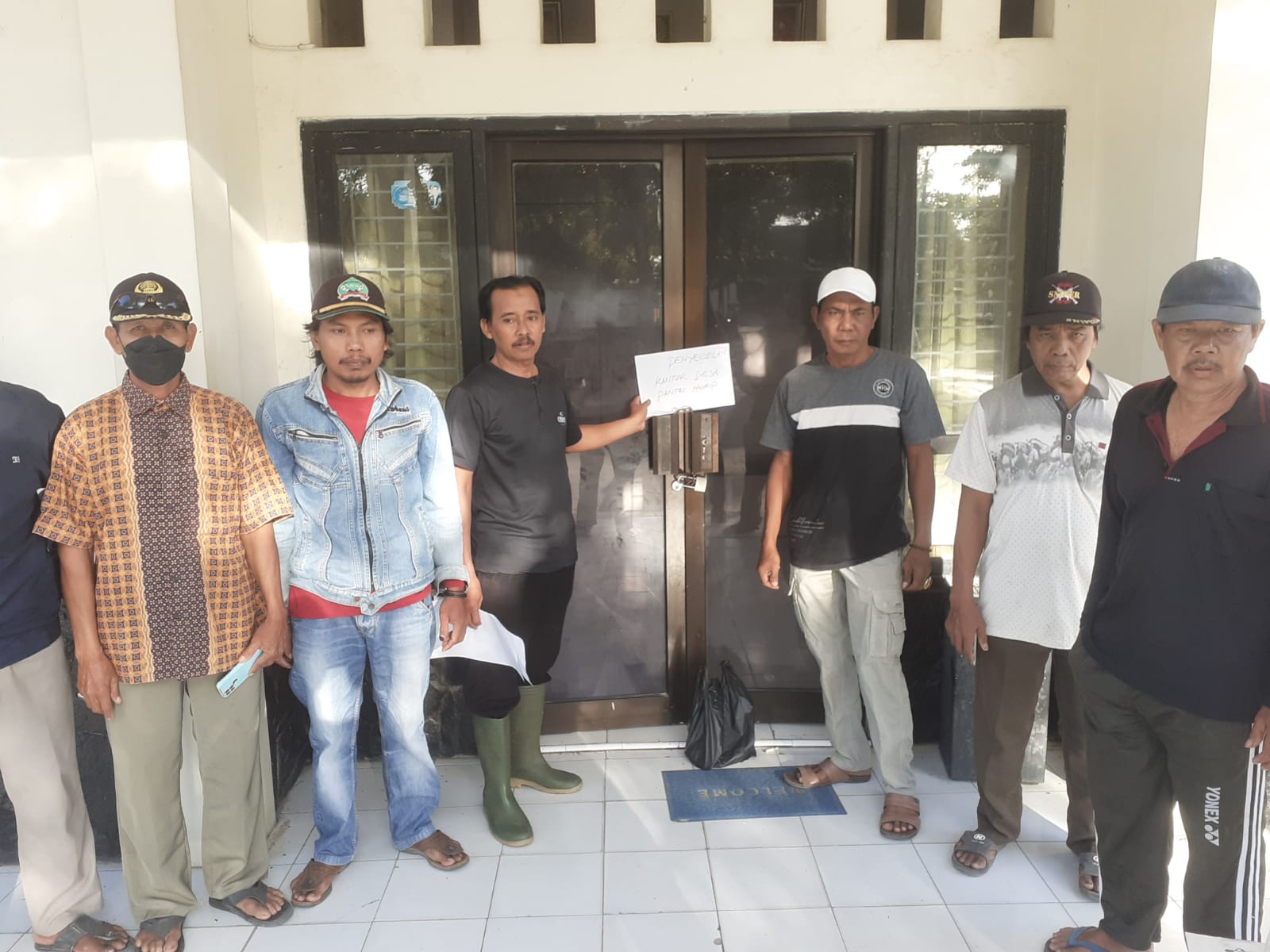Kantor Desa Pantai Hurip Disegel OTK: Dugaan Akibat Arogansi Kades
