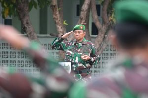 Pimpin Upacara Bulanan, Danrem 043/Gatam Bacakan Amanat Kasad