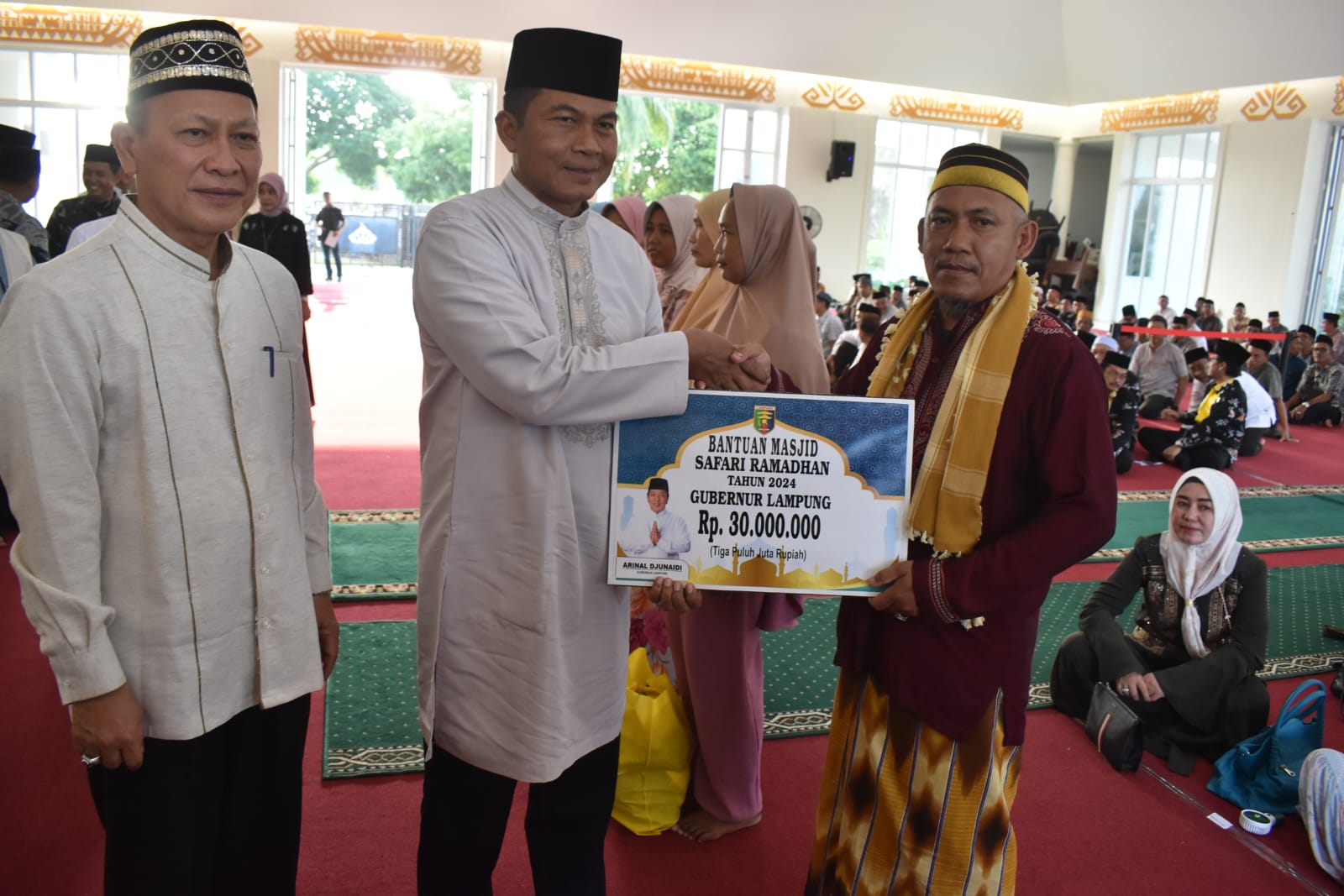 Perkuat Ikatan Pemerintah Dan Masyarakat, Danrem 043/Gatam Bersama Forkopimda Provinsi Safari Ramadhan Ke Kabupaten Tulang Bawang