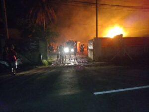 Polda Lampung Dibantu Puslabfor Mabes Polri Selidiki Kebakaran Gudang BBM di Natar