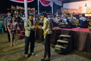 HUT Kelurahan Sumbersari Bantul Metro Selatan ke-86 Adakan Pagelaran Wayang Kulit