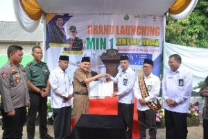 Sekdakab Kusuma Riyadi Hadiri Acara Launching MIN.I Lampung Tengah
