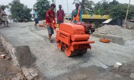 Respon Cepat. DSDABMBK Perbaiki Jembatan Desa Pantai Bahagia