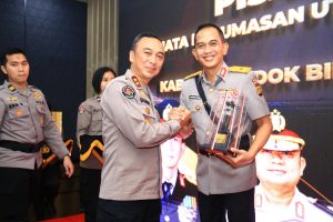 Irjen Sandi Pimpin Sertijab PJU Baru Humas Polri .