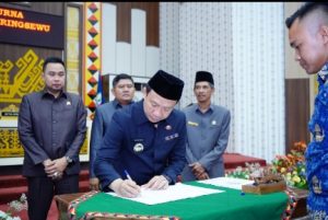 Pj.Bupati Pringsewu & DPRD Sahkan Perda Penyelenggaraan Keolahragaan