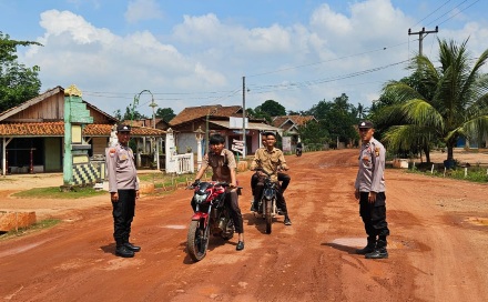 Patroli KRYD, Polsek Negera Batin Berikan Pesan Kamtibmas Jelang Pilkada 2024.
