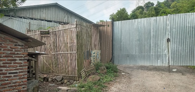 Diduga merasa kebal hukum Lapak Penimbunan Bahan Kimia Industri dan Solar Bersubsidi dijalan Lingkar Selatan (Ciberko)