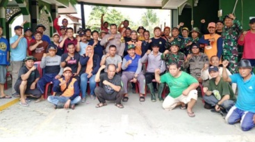 Lurah Wanasari: H.Ujang Sukrilah Menghimbau agar melaksanakan Kerja Bakti di wilayah masing masing.