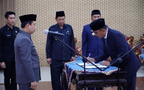 Penjabat Bupati Pringsewu Lantik Kadis Pendidikan dan Kebudayaan