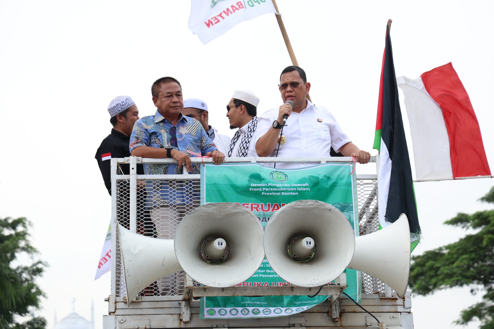 Pj Gubernur Banten A Damenta Terima Perwakilan Massa Aksi Front Persaudaraan Islam