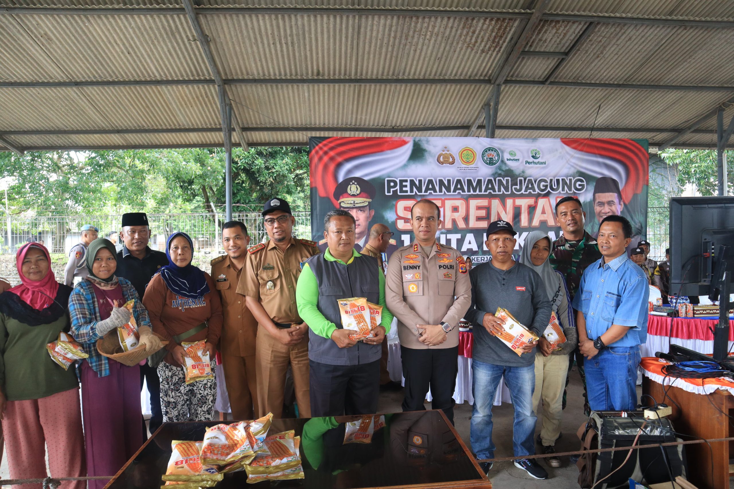 Dukung Asta Cita Presiden, Polres Lampung Timur Tanam Jagung di Jabung