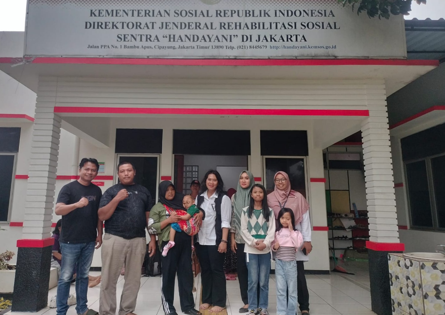 Penanganan Oprasi Arfan Pengidap Tumor Tidak Lepas Dari Peran Aipda Witoyo bersama tim kurir sedekah