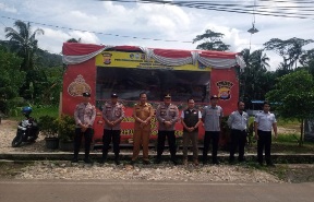 Polresta Serang Kota buka Pospam dalam rangka ciptakan rasa aman bagi yang merayakan Natal dan Baru.