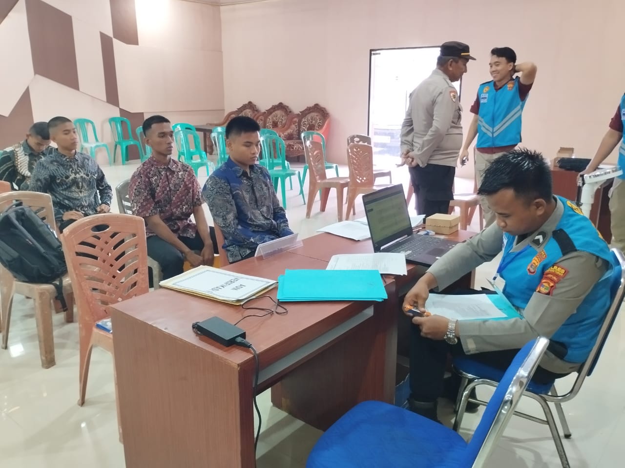 Polres Lampung Timur Laksanakan Verifikasi Berkas Pendaftaran Penerimaan Anggota Polri T.A. 2025