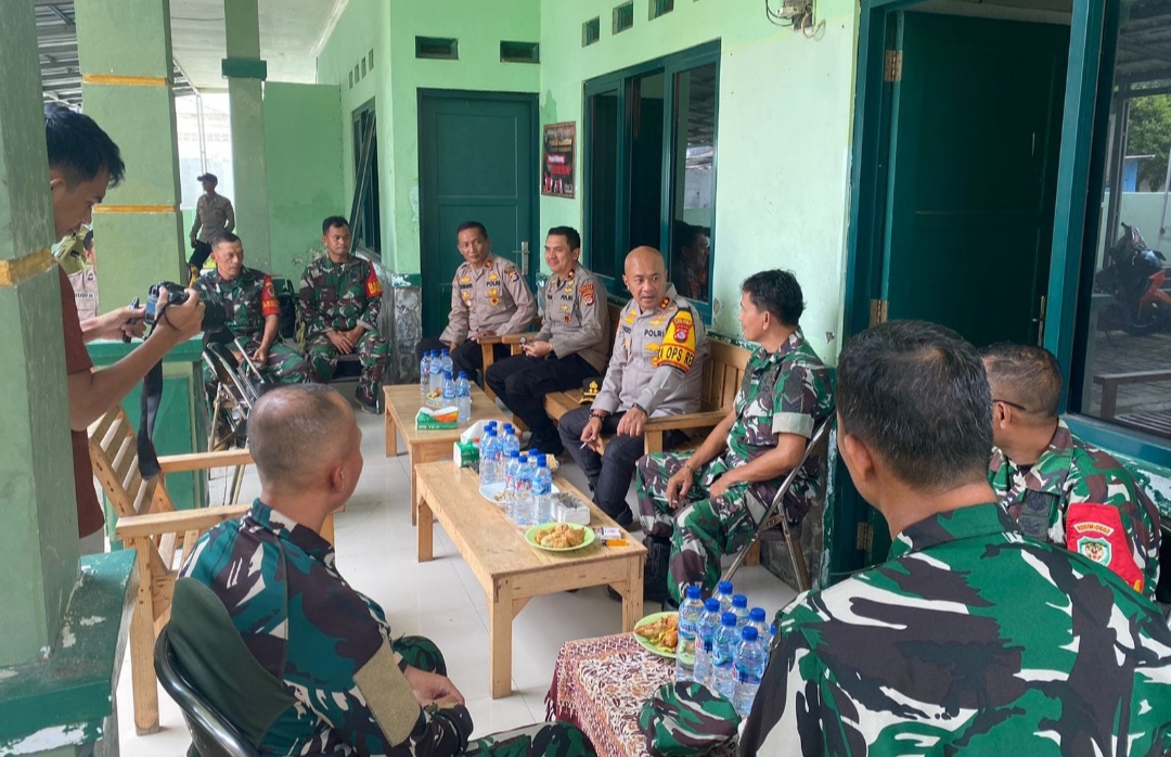 Perkokoh Soliditas dan Sinergitas, Kapolres Serang Sambangi Markas Koramil Tirtayasa