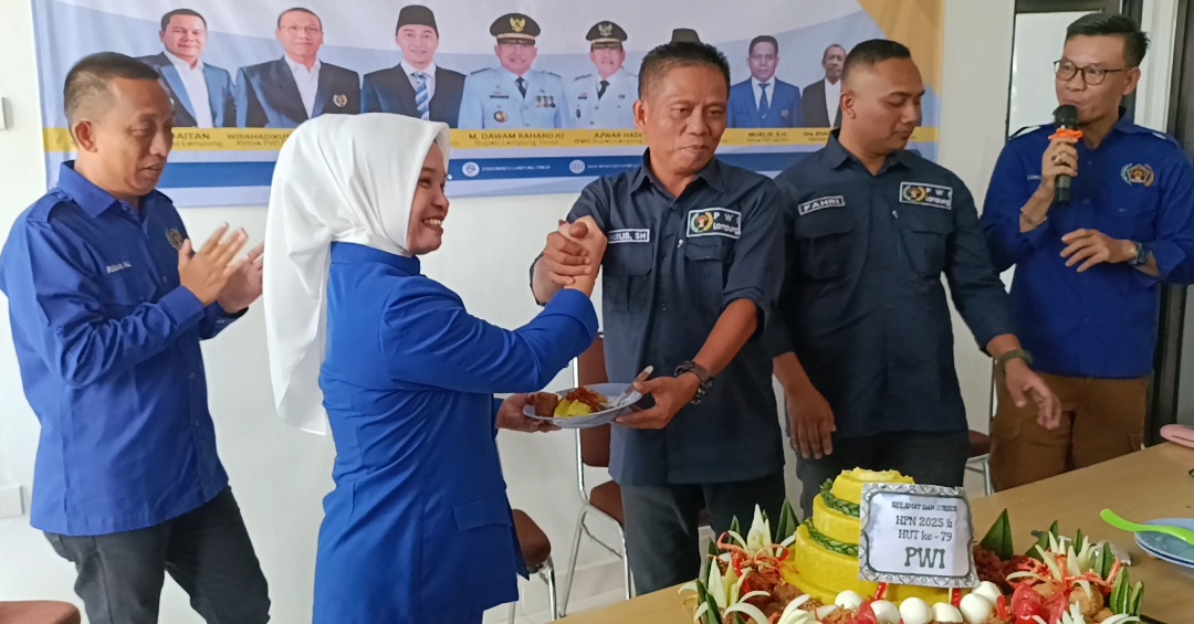 𝙆𝙚𝙩𝙪𝙖 𝙋𝙒𝙄 𝙡𝙖𝙢𝙩𝙞𝙢 𝙈𝙪𝙠𝙡𝙞𝙨 ,𝙎𝙃 𝙥𝙤𝙩𝙤𝙣𝙜 𝙩𝙪𝙢𝙥𝙚𝙣𝙜 𝙙𝙞 𝙋𝙚𝙧𝙞𝙣𝙜𝙖𝙩𝙖𝙣 𝙃𝙋𝙉 𝙙𝙖𝙣 𝙃𝙐𝙏 𝙠𝙚 79 .