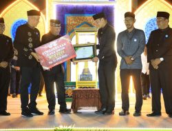 Juara Umum Direbut Tanah Jambo Aye. : Wabup Tarmizi Panyang Tutup MTQ ke-35 Aceh Utara,