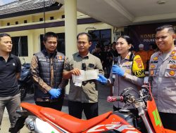 Kasus Curanmor Terungkap, Kapolres Lampung Timur Serahkan Sepeda Motor Pada Korban