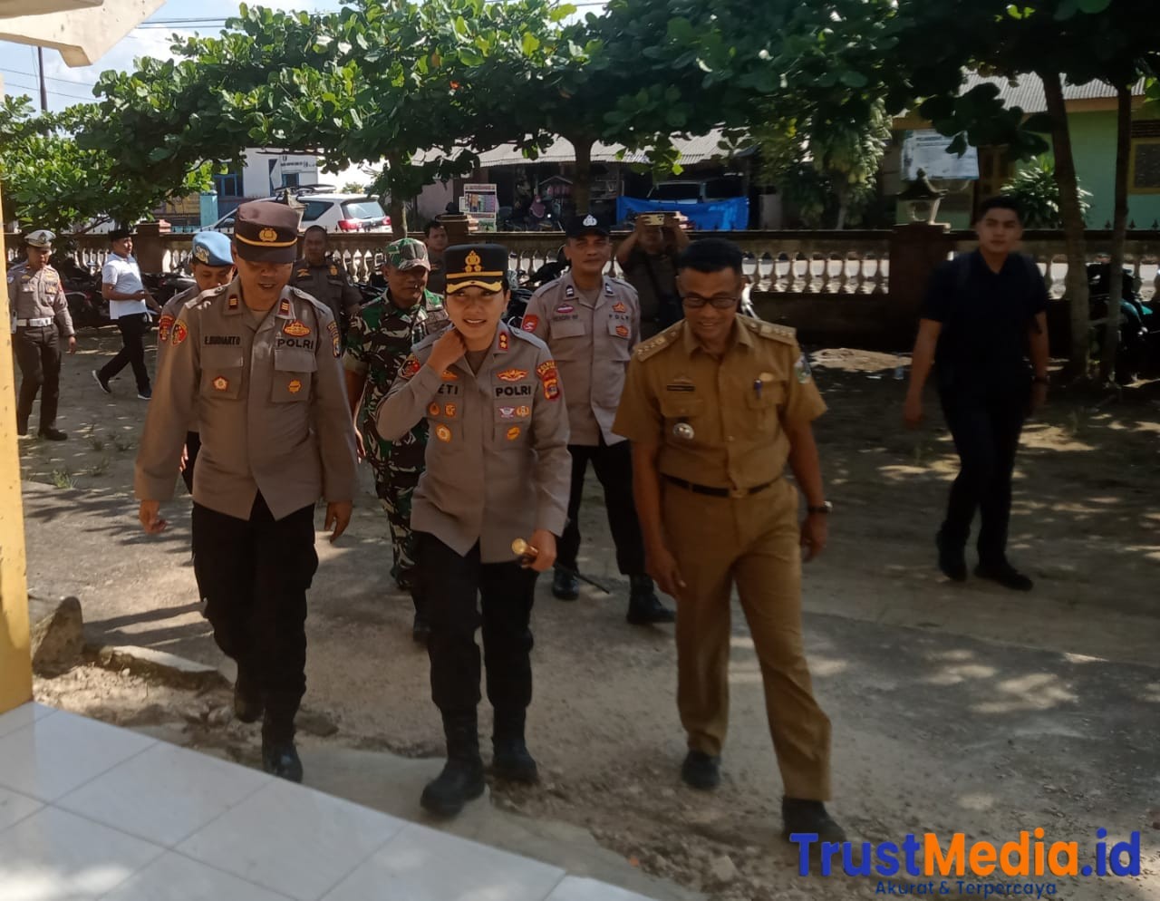 Kapolres Lampung Timur, AKBP Heti Patmawati, S.H, S.I.K, M.M, Silaturahmi Kamtibmas Perdana Di Kecamatan sekampung,