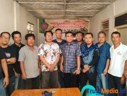 Wakil Ketua Komisi III DPRD Pringsewu, Rusmanto, Serap Aspirasi Bersama Wartawan Di Kantor FKWKP