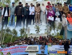 Warga, Akademisi, Nelayan, Dan LSM Gelar Deklarasi 4 Pulau Singkil Milik Aceh, Haji Uma Wakili Forbes DPR/DPD RI Sampaikan Pidato Perjuangan Warga, Akademisi, Nelayan, Dan LSM Gelar Deklarasi 4 Pulau Singkil Milik Aceh, Haji Uma Wakili Forbes DPR/DPD RI Sampaikan Pidato Perjuangan