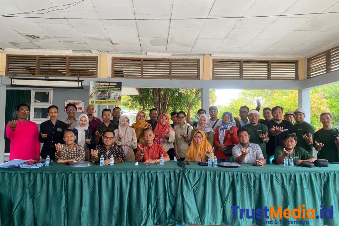 Pemerintah kecamatan batang hari saksikan penandatangan  Akte Notaris dengan 6 koperasi merah putih.