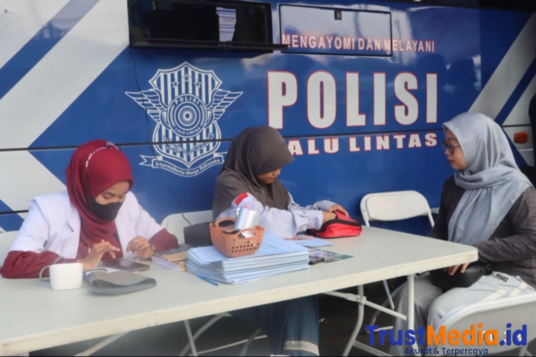 Hari Bhayangkara ke 79 Polresta Serang Kota berikan pelayanan perpanjangan SIM,STNK,SKCK Gratis