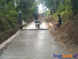 Pembangunan Rabat Beton Tahap I Tahun 2025 Dimulai di Pekon Sinarbaru Timur