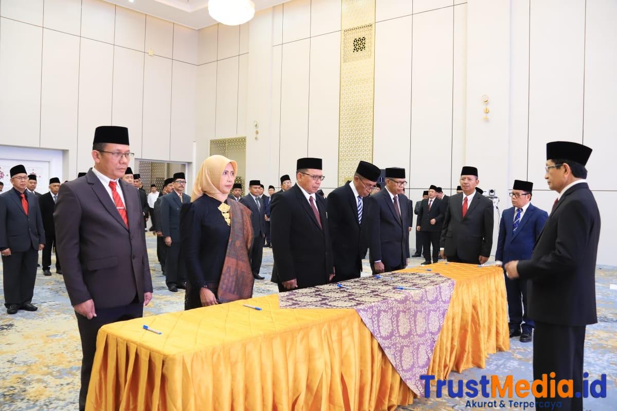 Prof. Dr. Danial Resmi Dilantik sebagai Rektor UIN Sultanah Nahrasiyah Lhokseumawe oleh Menteri Agama