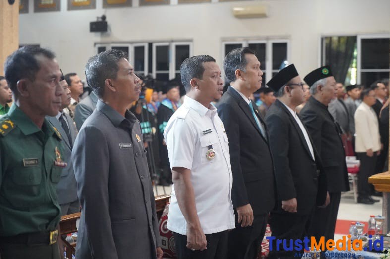 Bupati Pringsewu Hadiri Wisuda Ke-8 Universitas Muhammadiyah Pringsewu