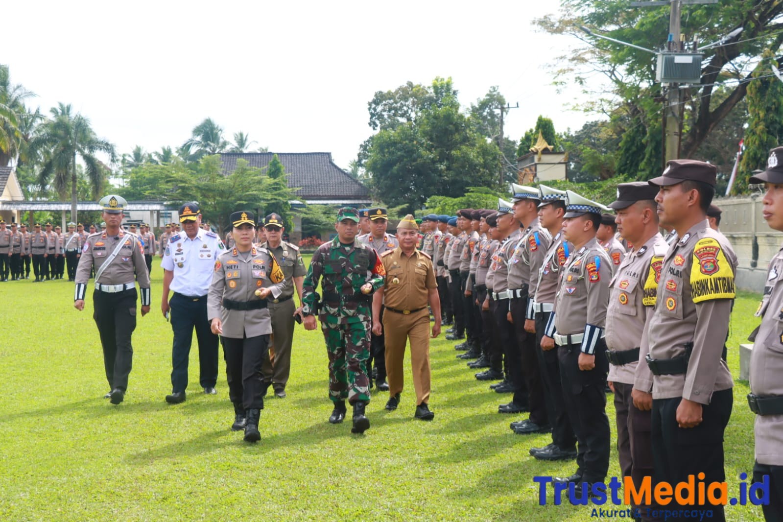 Kapolres Lampung Timur Pimpin Apel Gelar Pasukan Ops Patuh Krakatau 2025