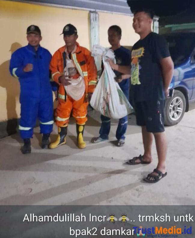 BPBD dan DAMKAR Lampung Timur patut di acungi jempol berikan pelayanan prima kepada warga .