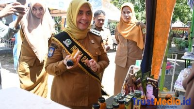 Bupati Sinjai Ajak Integrasikan Literasi dan Pemberdayaan Ekonomi Lokal Bupati Sinjai Ajak Integrasikan Literasi dan Pemberdayaan Ekonomi Lokal