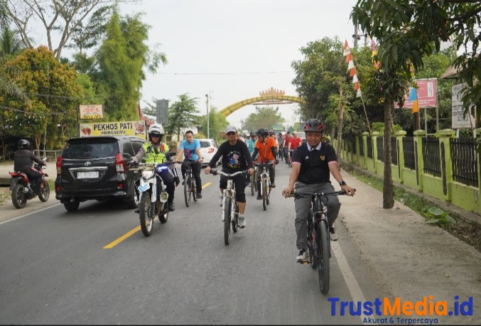 Bupati Pringsewu & Jajaran Pemkab Gowes Bareng