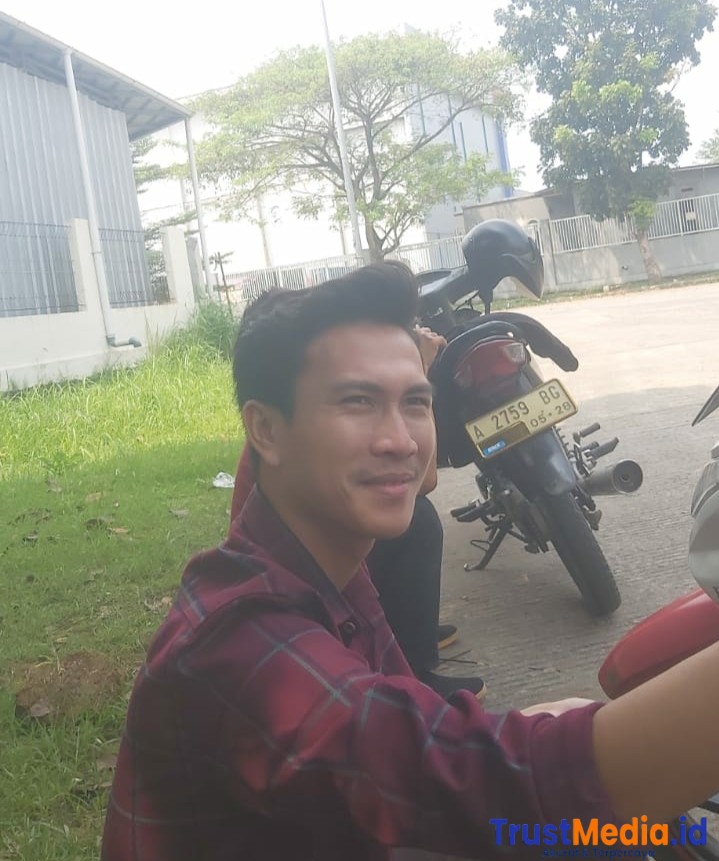 Calo Tenaga Kerja,Perlente Menghisap Duit  Calon Tenaga Kerja.Tidak Jelas