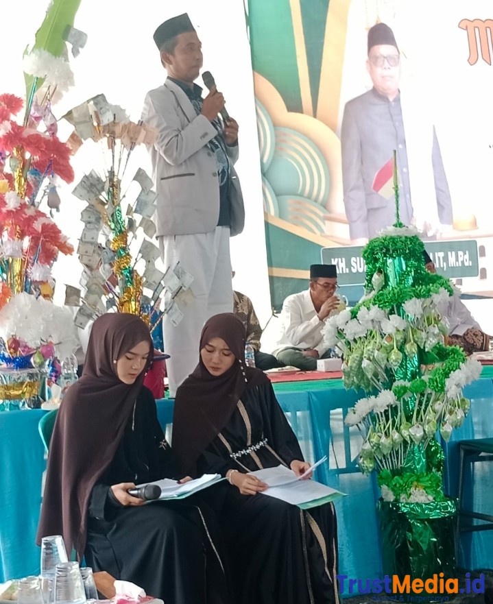 Semangat Hijrah Warnai Peringatan Maulid Nabi di Pesisir Ketapang