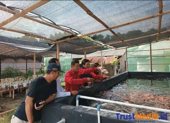 BUMDes Berkah Sejahtera Hurip Jaya Didatangi Tim Monev DPMD Kabupaten Bekasi