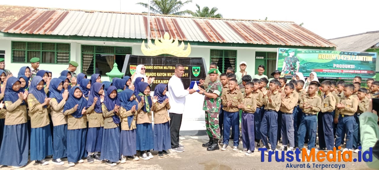 MI muhamadiyah Trimulyo adakan outing class bersama koramil sekampung MI muhamadiyah Trimulyo adakan outing class bersama koramil sekampung