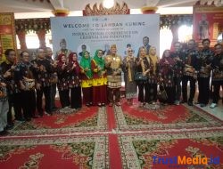 KUNJUNGAN RAJA MAKASSAR DAN REPUBLIK INDIA ANJAUSILAU KE LAMBAN GEDUNG KUNING LAMPUNG