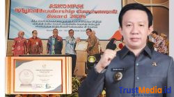 Sekdaprov Lampung Raih Penghargaan ASKOMPSI Digital Leadership Government Award 2025