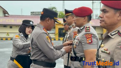 Kapolres Lhokseumawe Sampaikan Perintah dan Pimpin Upacara Sertijab Kasat Intelkam, Kasat Reskrim, dan Kapolsek Muara Batu Kapolres Lhokseumawe Sampaikan Perintah dan Pimpin Upacara Sertijab Kasat Intelkam, Kasat Reskrim, dan Kapolsek Muara Batu