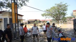 Kapolda Aceh Terobos Jalanan Berlumpur untuk Tiba di Tamiang, Pastikan Penanganan Banjir Berjalan Cepat