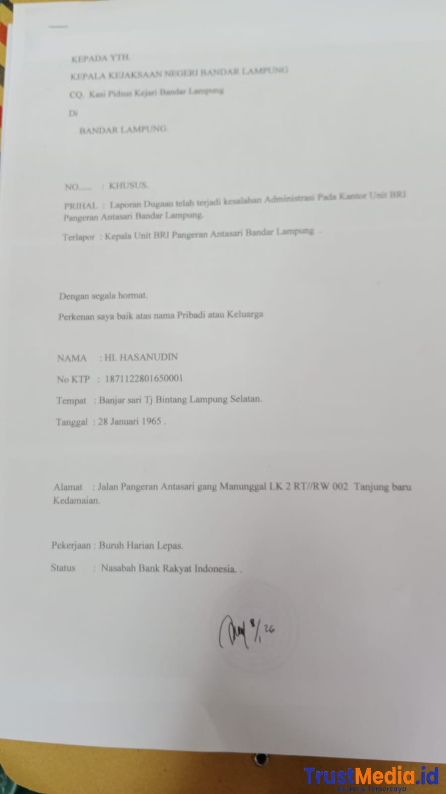 Didampingi Wartawan Nasabah BRI Laporkan Kepala Unit BRI Pangeran Antasari ke kejaksaan Negeri Bandar Lampung.