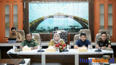 Wabup Pringsewu Ikuti Rakor Pembahasan Langkah Konkret Pengendalian Inflasi di Daerah Wabup Pringsewu Ikuti Rakor Pembahasan Langkah Konkret Pengendalian Inflasi di Daerah