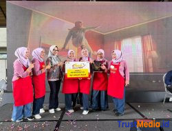 Pindang Sosis Tugu Adipura Hantarkan IKWI Lampung Raih Gelar Juara