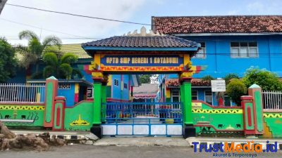 Kepsek SMPN 1 Kotabumi Buang Badan Terkait Transparansi Dana BOSP