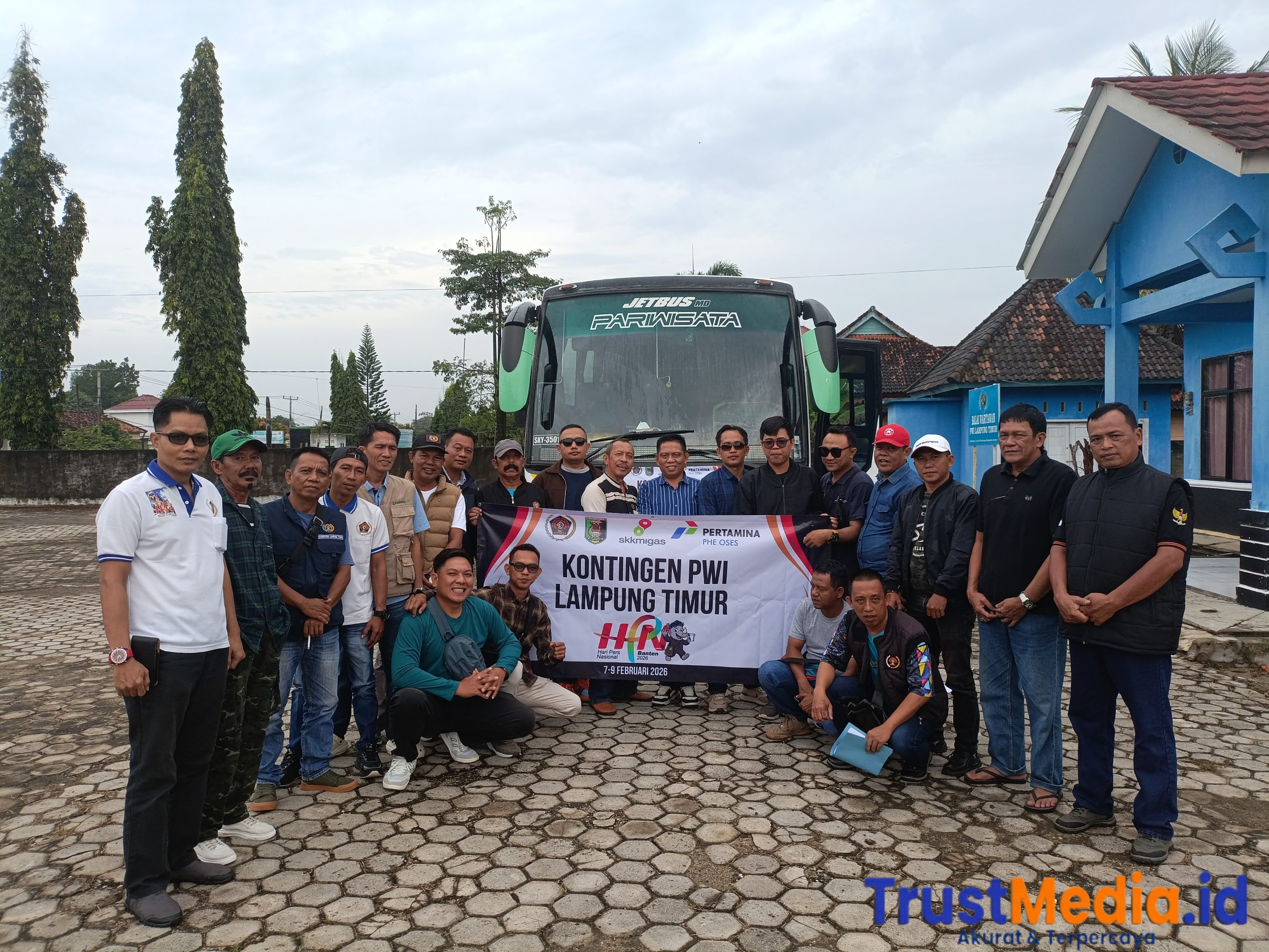 PWI Lampung Timur Lepas Kontingen HPN 2026 Banten