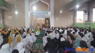 Safari Ramadhan 1447 H Walikota Bandar Lampung di Masjid Al Ikhlas Al Azhar BKP gelontorkan Bantuan Rp. 250 Juta .