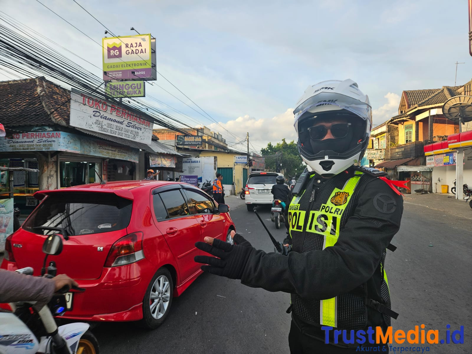 Polresta Serang Kota Laksanakan Rekayasa Lalu Lintas di Jalur Wisata Palima Cinangka