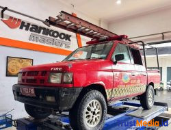 Perkuat kesiapan armada, Damkar Kab Bekasi terima bantuan ban Hankook